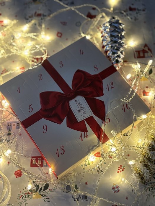 Фотография покупателя товара Коробка-адвент под 16 конфет, «Джентльмен», 19×19×2.5 см, кондитерская упаковка - Фото 2
