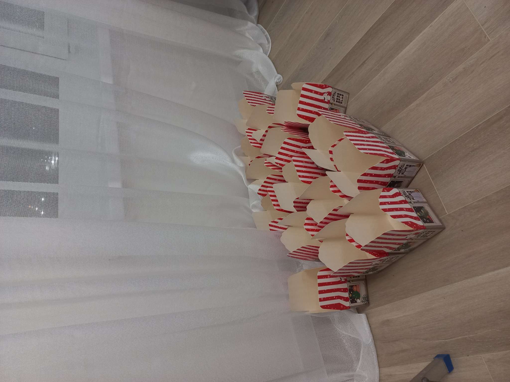 Фотография покупателя товара Коробка подарочная новогодняя складная «Уютного Нового года», 12×12×12 см - Фото 1