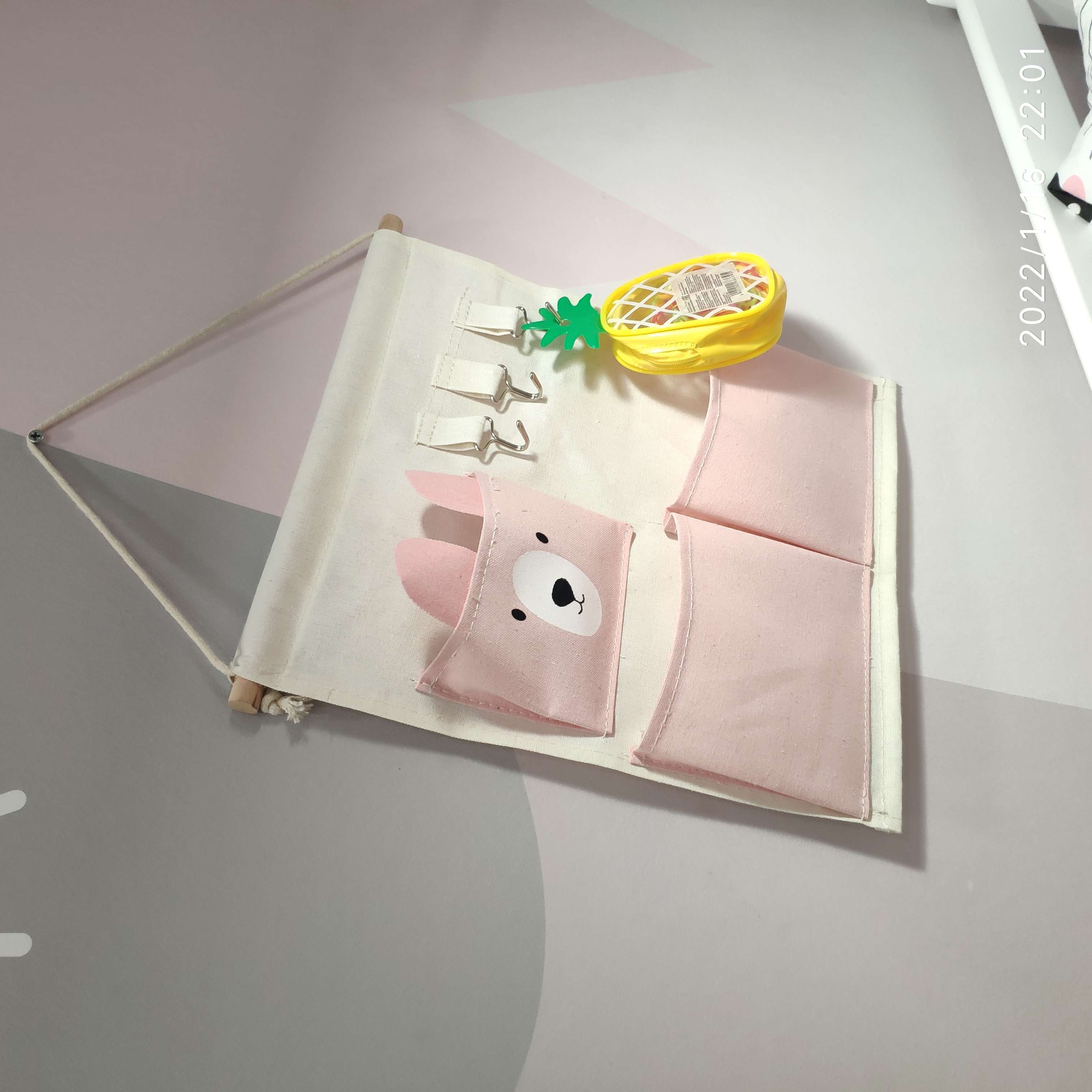 Фотография покупателя товара Органайзер подвесной с карманами Доляна «Мишка», 3 отделения, 30×34 см, цвет розовый - Фото 1