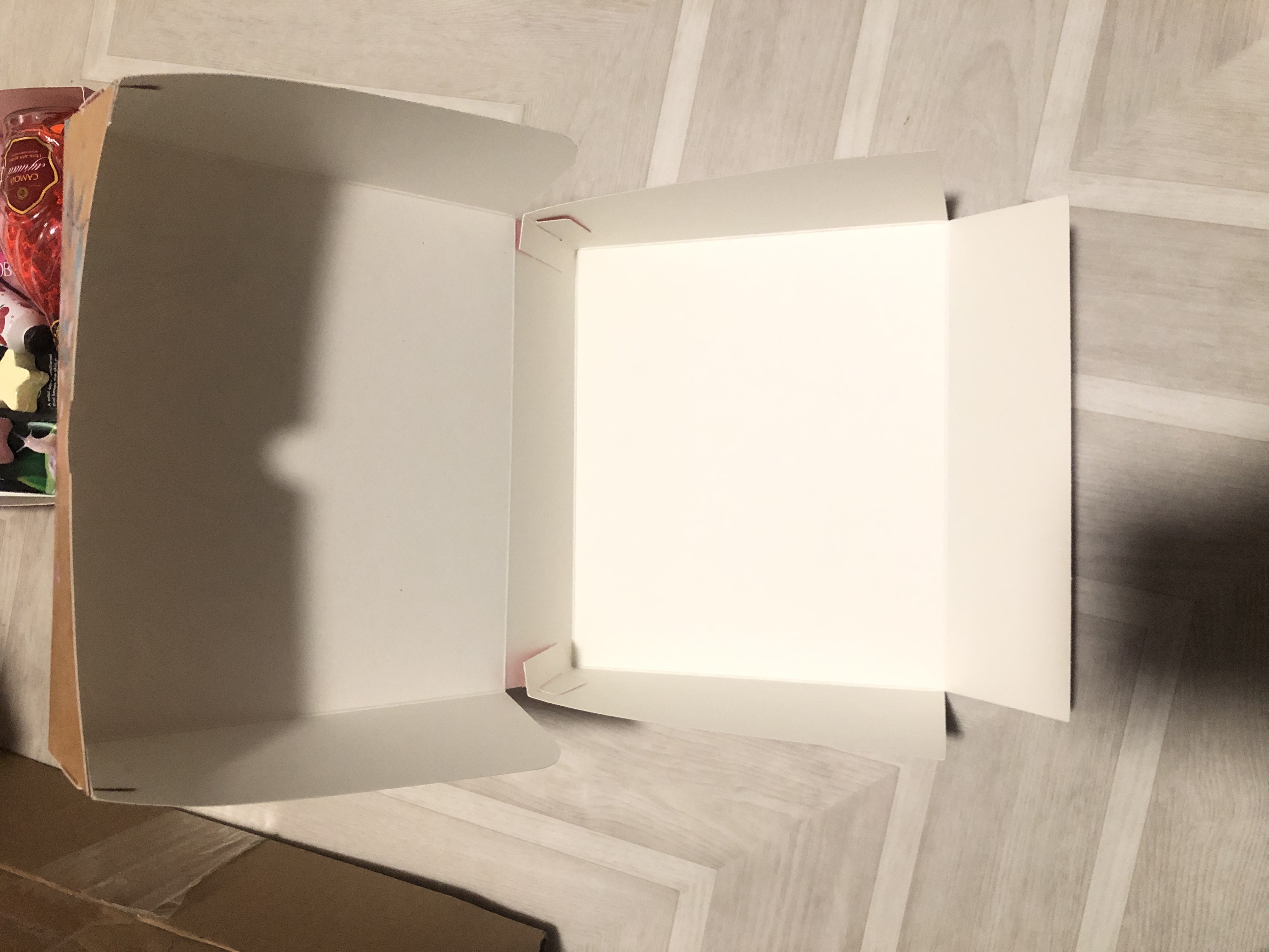 Фотография покупателя товара Кондитерская упаковка, коробка «Будь счастлива», 17 х 20 х 6 см