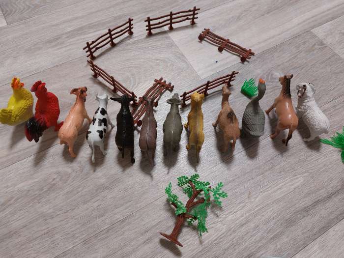 Фотография покупателя товара Набор животных «Моя ферма», 12 фигурок, с аксессуарами - Фото 9