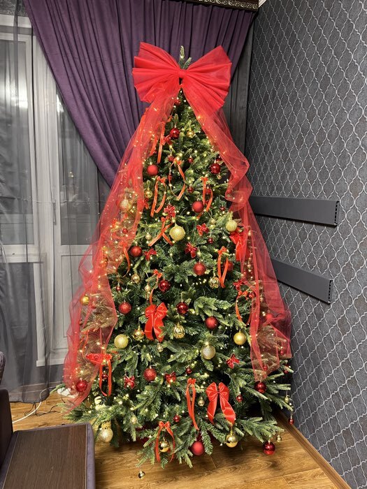 Фотография покупателя товара Искусственная ёлка «Зимнее волшебство. Элит», 120 см, d нижнего яруса 89 см, 322 смешанные ветки шарнирные - Фото 9