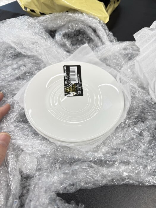 Фотография покупателя товара Чайная пара Wilmax, 2 предмета: чашка 180 мл, блюдце d=14 см, фарфор, белая - Фото 1