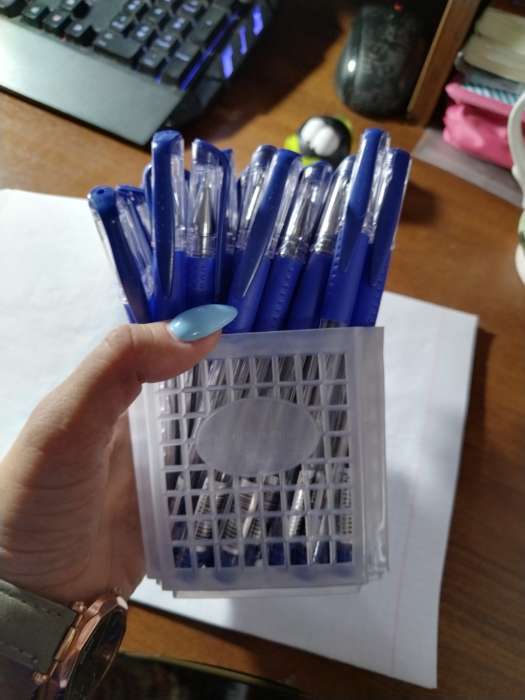 Фотография покупателя товара Ручка шариковая 0.5 мм, стержень синий, с резиновым держателем (штрихкод на штуке)