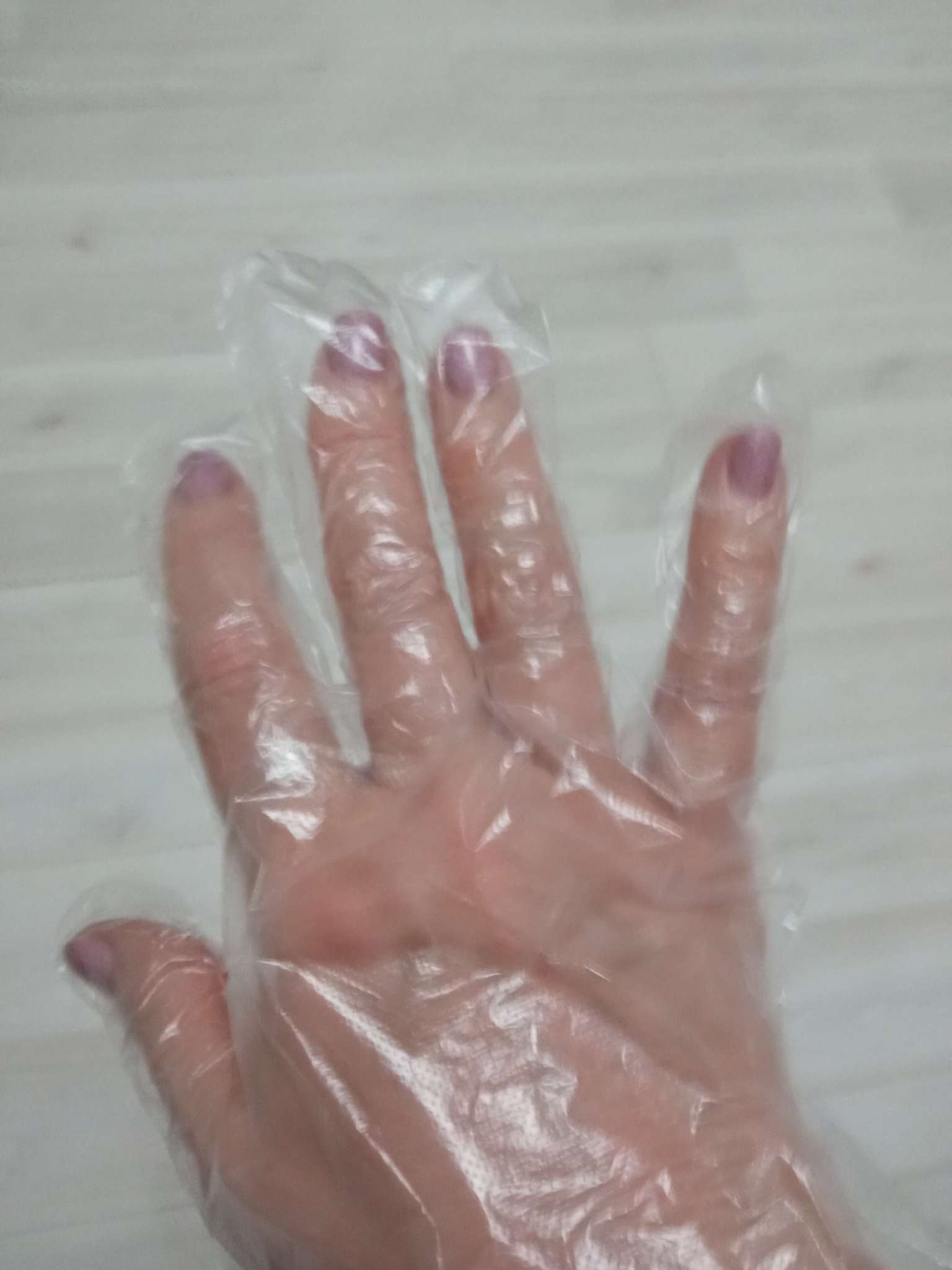 Фотография покупателя товара Перчатки одноразовые полиэтиленовые, в упаковке по 100 шт. - Фото 1