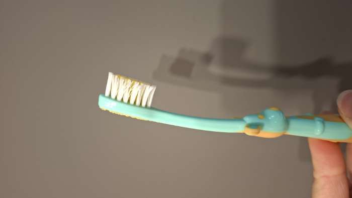 Фотография покупателя товара Зубная щетка для детей в виде мышки D.I.E.S. 2+, 1 шт. - Фото 2