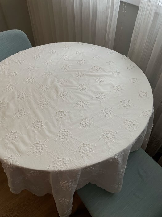 Фотография покупателя товара Скатерть «Этель», фактурная с вышивкой, 140×140 см, белая - Фото 3