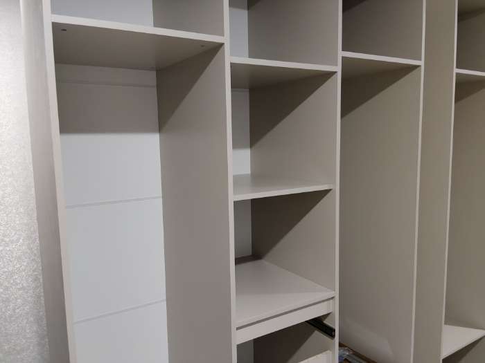 Фотография покупателя товара Шкаф прямой четырёхстворчатый для одежды «Лора», 1 ящик, 1800×570×2200 мм, цвет крафт золотой/белый - Фото 5