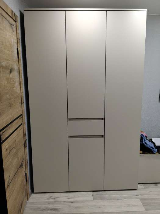 Фотография покупателя товара Шкаф прямой четырёхстворчатый для одежды «Лора», 1 ящик, 1800×570×2200 мм, цвет крафт золотой/белый - Фото 4