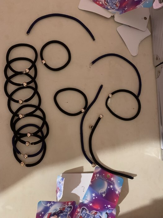 Фотография покупателя товара Резинки для волос Выбражулька «Комиксы», набор 4 шт., девчонка шляпка, 5 см, чёрные, синие - Фото 4