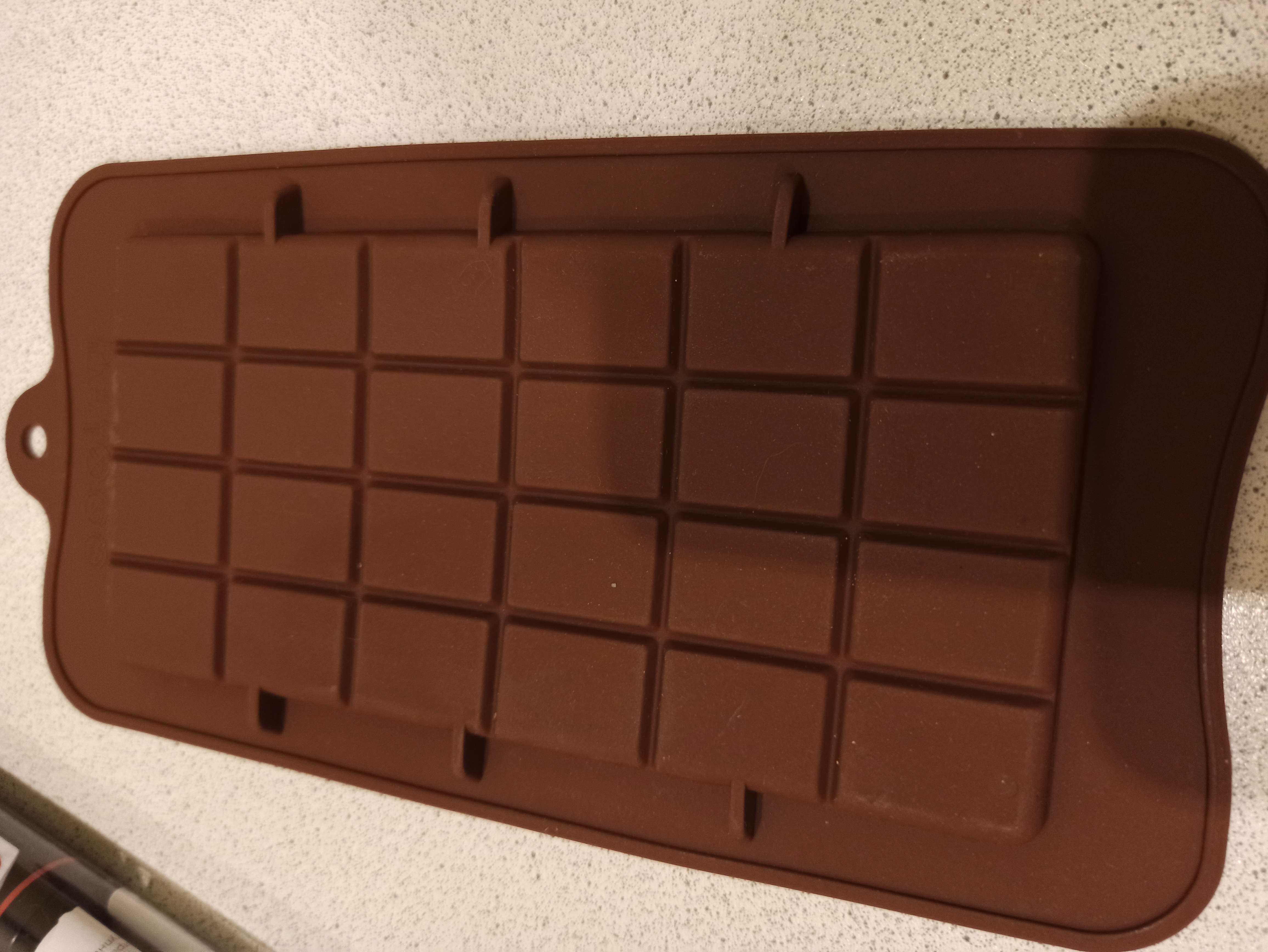 Фотография покупателя товара Форма для шоколада Доляна «Плитка», силикон, 22,5×10,5×0,2 см, 24 ячейки (2×2,5 см), цвет коричневый - Фото 2