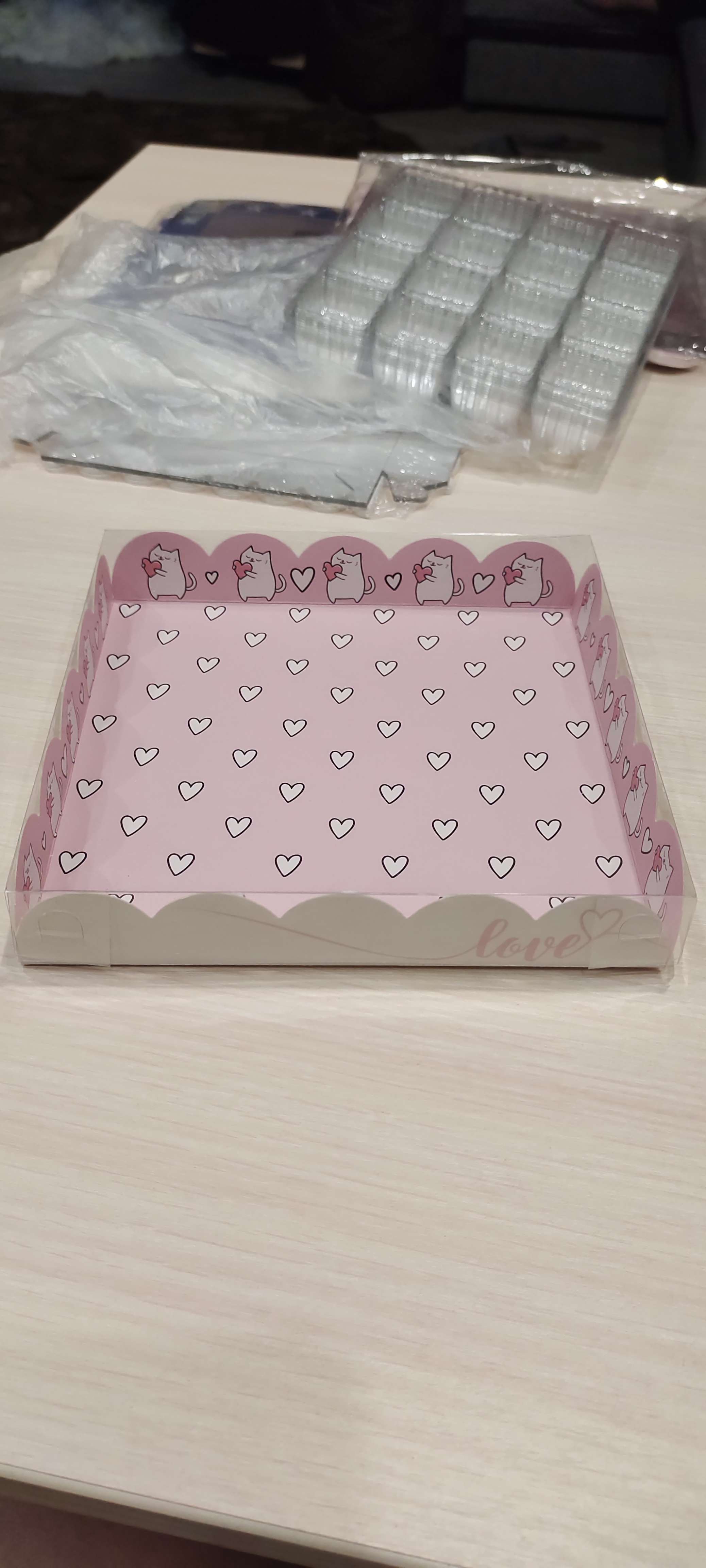 Фотография покупателя товара Коробка для кондитерских изделий с PVC-крышкой Love, 18 × 18 × 3 см