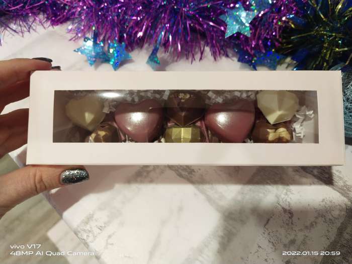 Фотография покупателя товара Коробка для макарун, кондитерская упаковка «Love», 18 х 5.5 х 5.5 см - Фото 1