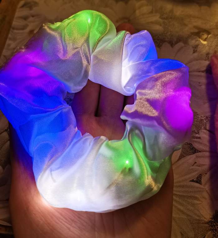 Фотография покупателя товара Резинка для волос светящиеся, атласная, ВИНКС - Фото 5