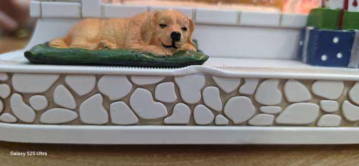 Фотография покупателя товара Светодиодная фигура «Чудесный камин», 26×10×18 см, музыка, от батареек ААх3, USB, свечение тёплое белое - Фото 4