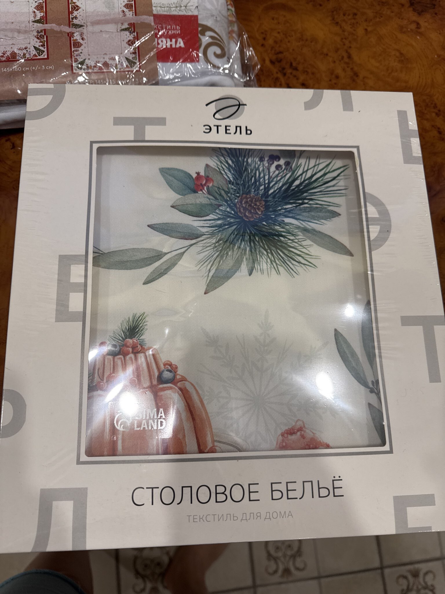 Фотография покупателя товара Набор новогодний New Years treat: скатерть 150×220 см ±3 см с ВГМО, салфетка 40×40 см-12 шт., 100% хлопок - Фото 1