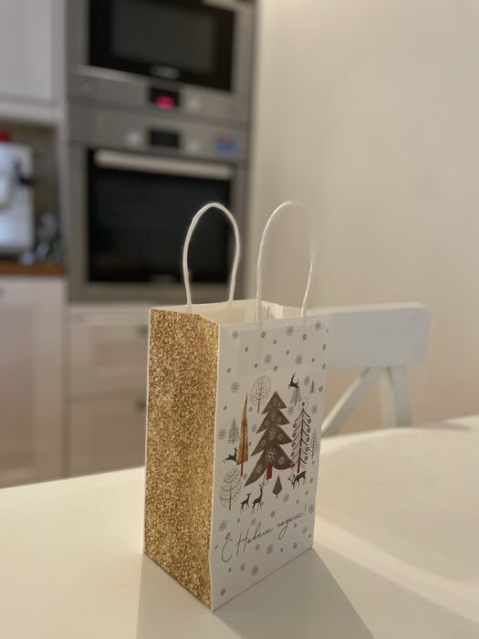 Фотография покупателя товара Пакет подарочный новогодний крафтовый, 12×21×9 см - Фото 1