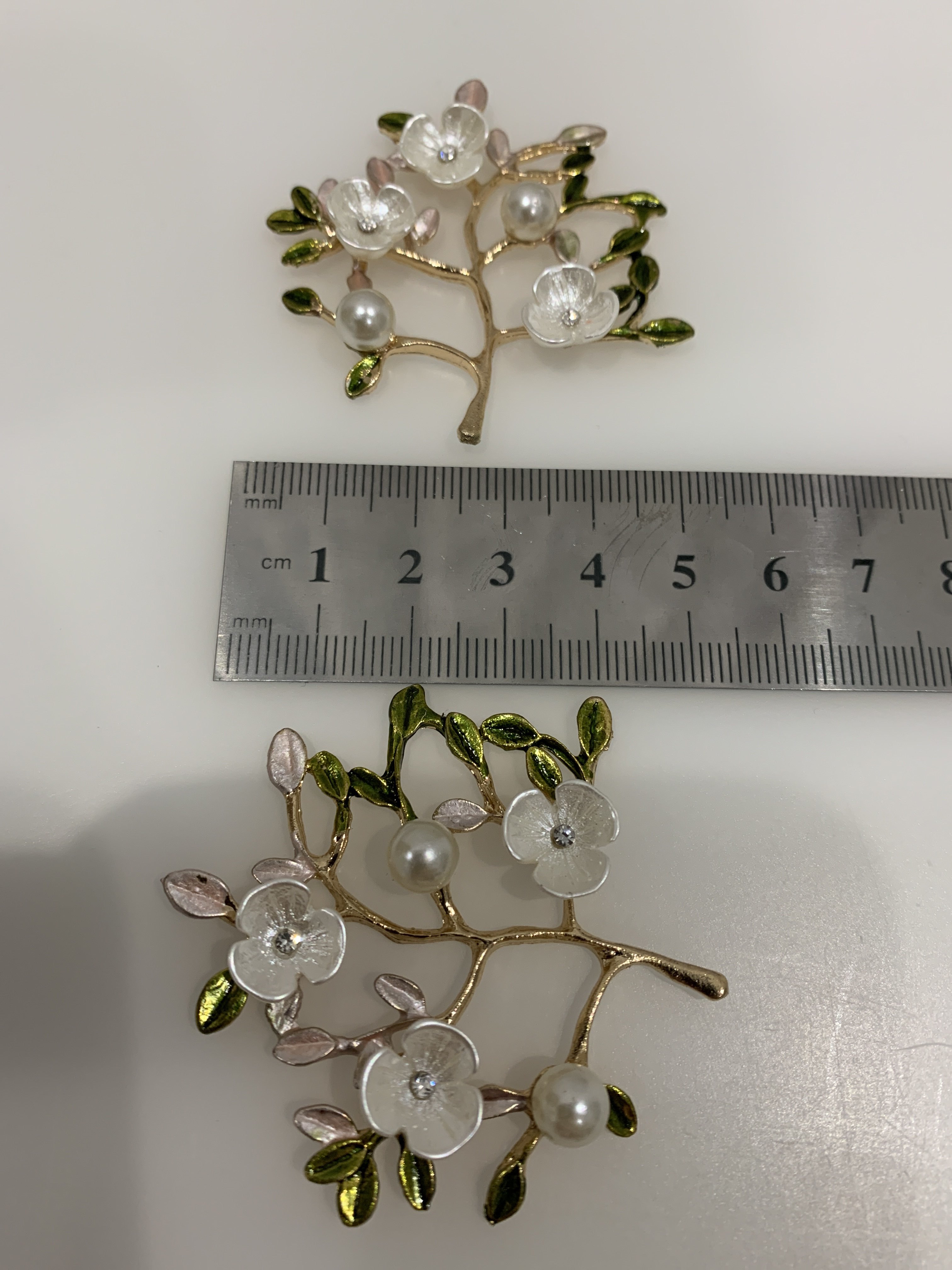 Фотография покупателя товара Декор для творчества металл "Цветочное дерево" стразы, жемчужины 5,1х5,1 см - Фото 1