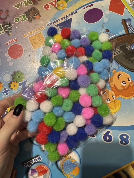 Фотография покупателя товара Набор текстильных деталей для декора «Бомбошки», 100 шт., размер 1 шт. — 2 см - Фото 1