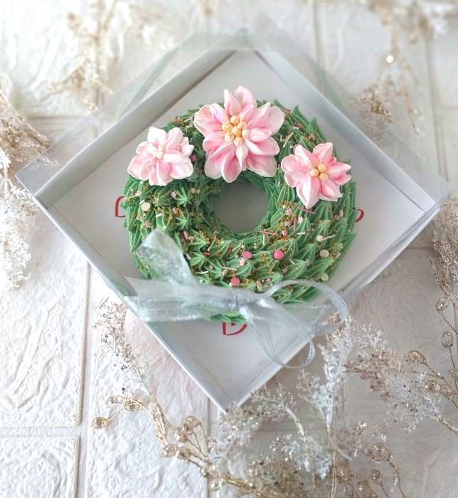 Фотография покупателя товара Коробка кондитерская для муссовых пирожных «Love», 17.8×17.8×6.5 см - Фото 2