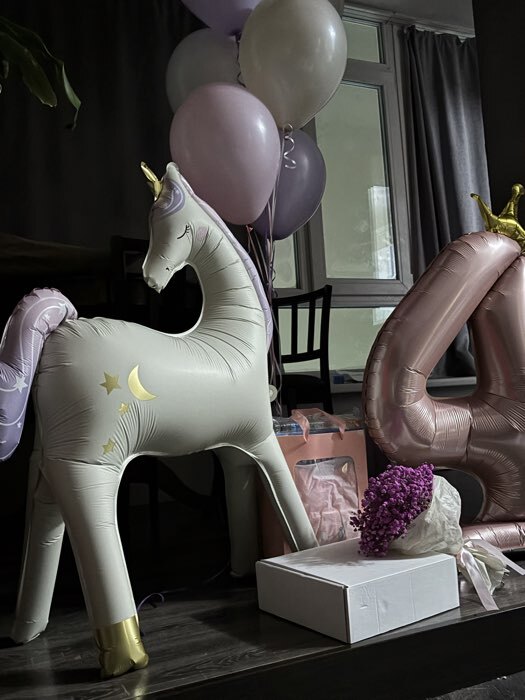 Фотография покупателя товара Воздушный шар фольгированный 42" «Цифра 3 с короной», на подставке - Фото 2