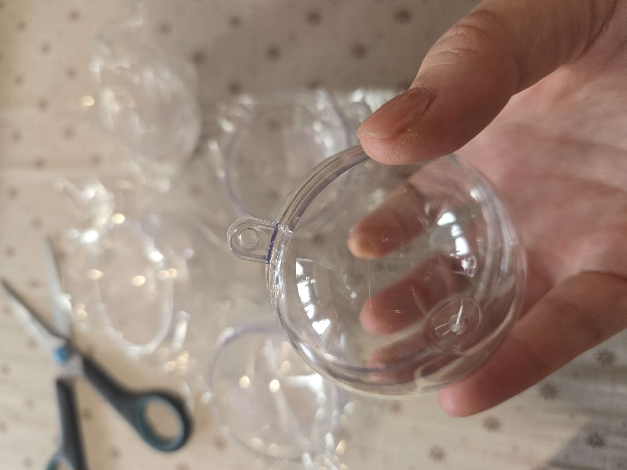 Фотография покупателя товара Ёлочный шар заготовка, прозрачный, подвеска, раздельные части, диаметр 6 см - Фото 1