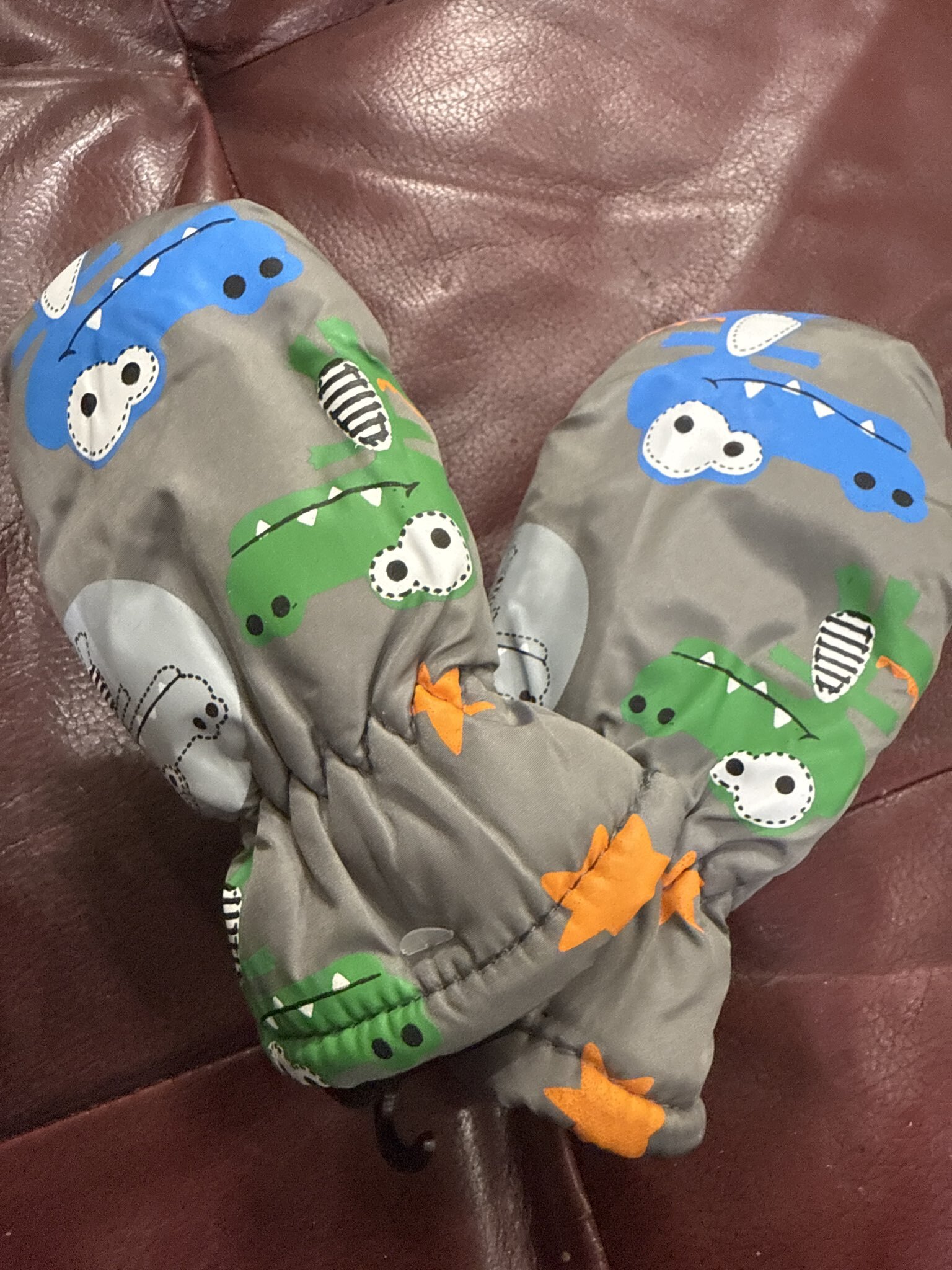 Фотография покупателя товара Варежки зимние детские MINAKU «Крокодилы», зелёные, 18 см - Фото 1