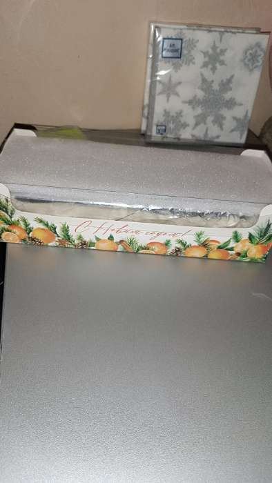 Фотография покупателя товара Коробка для кондитерских изделий новогодняя с пластиковой крышкой «С Новым годом», 30×8×11 см - Фото 1