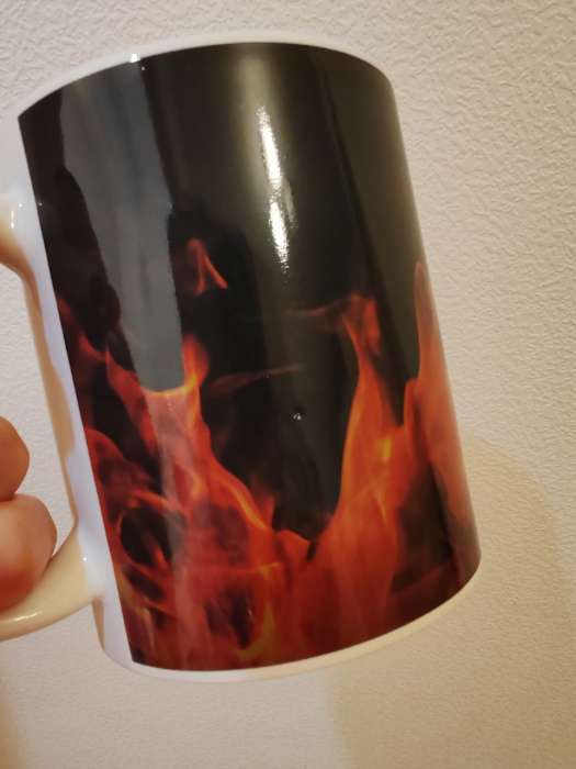 Фотография покупателя товара Кружка - хамелеон Доляна «Огонь», 350 мл, керамика, чёрная - Фото 1