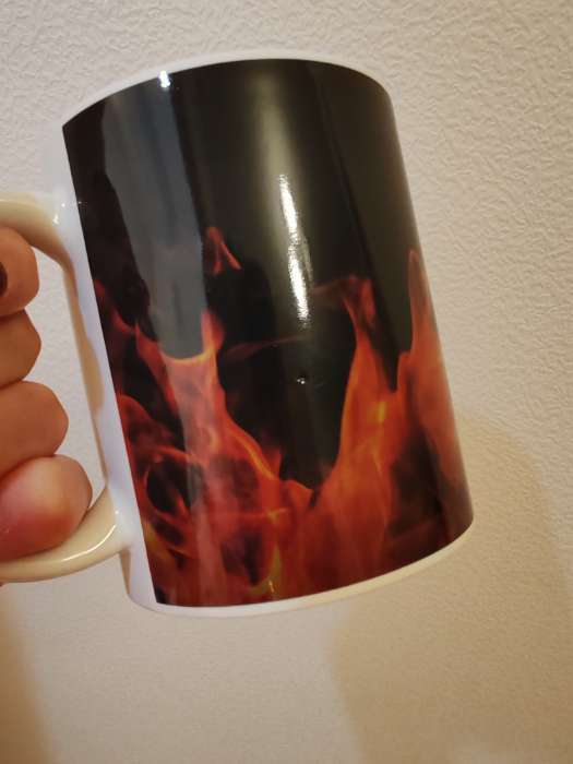 Фотография покупателя товара Кружка - хамелеон Доляна «Огонь», 350 мл, керамика, чёрная - Фото 2