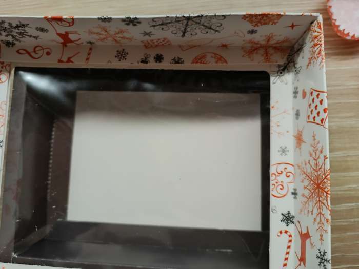 Фотография покупателя товара Новогодняя коробка - упаковка для конфет 12 шт. «Новогодний пингвин», 19×14.5×3.5 см - Фото 7