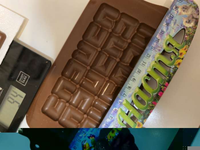 Фотография покупателя товара Форма для шоколада Доляна «Плитка», силикон, 22.5×10.5×0.9 см, 24 ячейки (2×2.5 см), коричневая - Фото 5