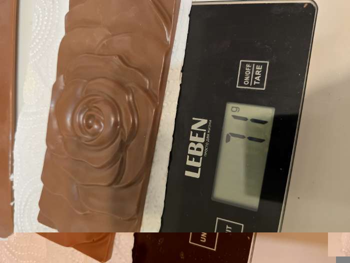 Фотография покупателя товара Форма для шоколада Доляна «Плитка», силикон, 22.5×10.5×0.9 см, 24 ячейки (2×2.5 см), коричневая - Фото 1