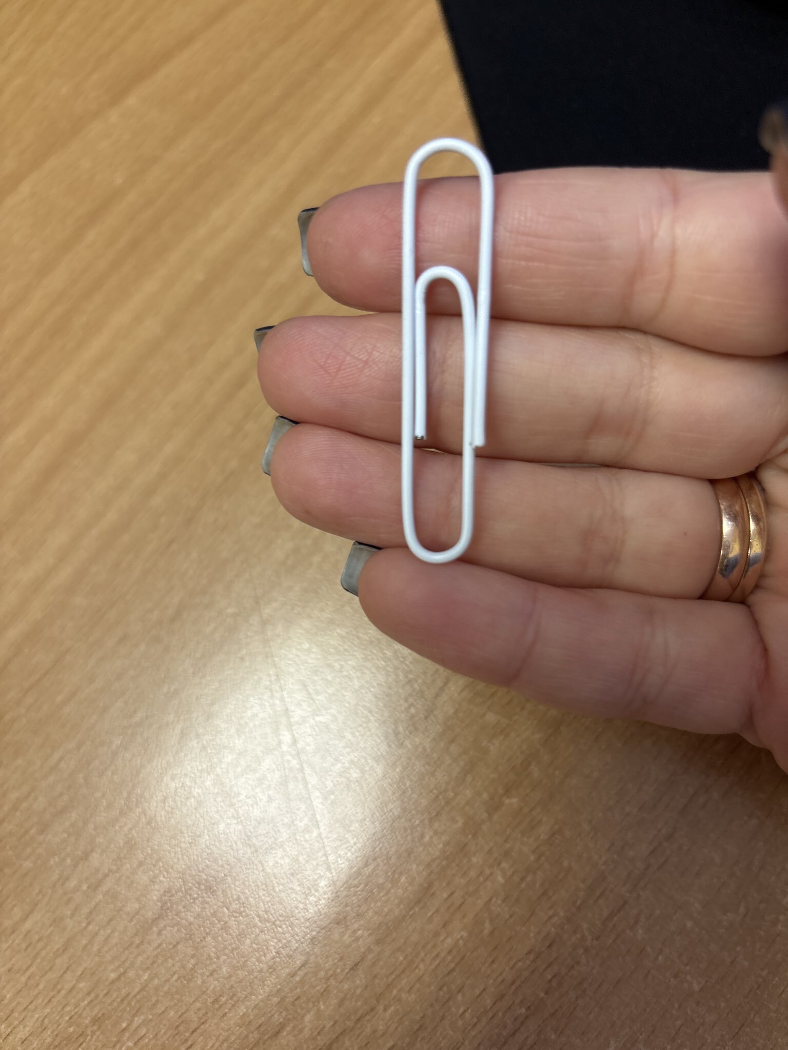 Фотография покупателя товара Скрепки 50 мм цветные в картонной коробке 50 штук - Фото 1