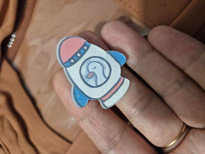 Фотография покупателя товара Сумка молодёжная на молнии, со значками, 23×5.5×16 см, рыжая - Фото 3