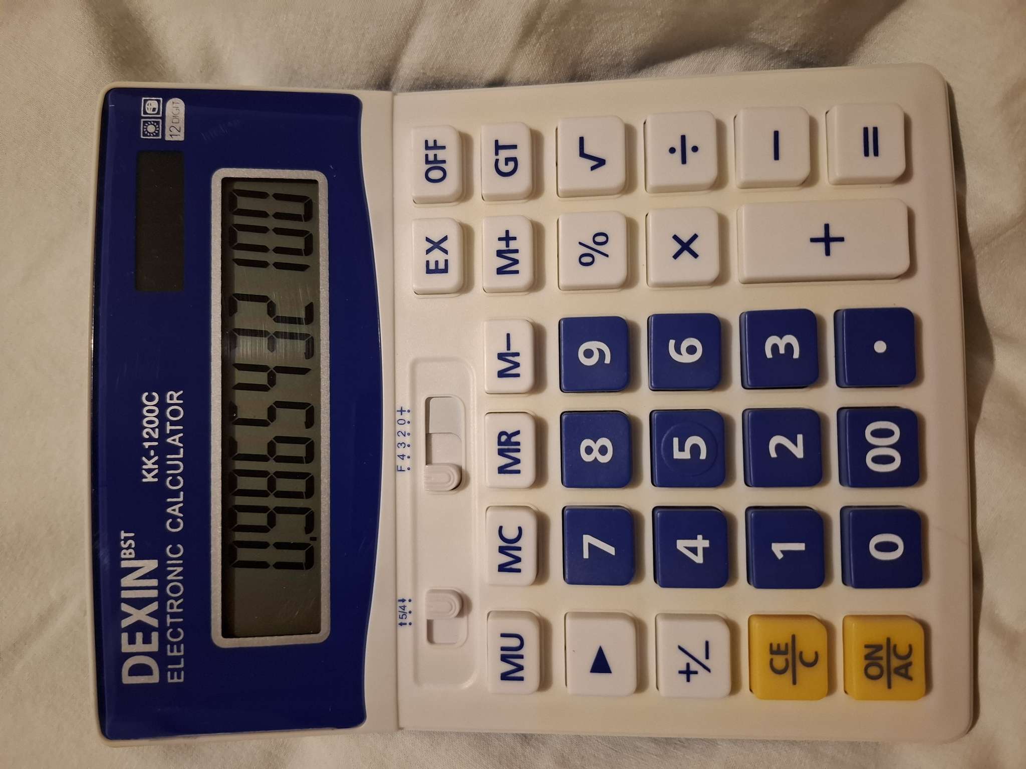 Фотография покупателя товара Калькулятор настольный 12-разрядный КК-1200C, белый/синий - Фото 2