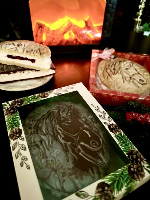 Фотография покупателя товара Коробка складная под 12 конфет «С Новым годом», 14×18×3.5 см - Фото 3