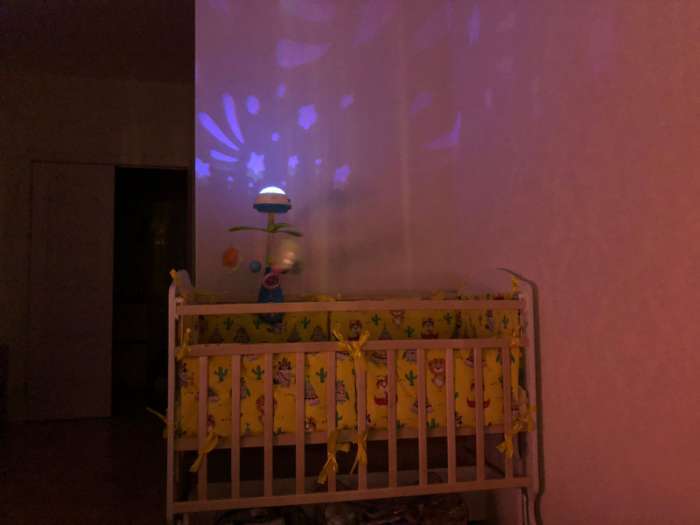 Фотография покупателя товара Детская кроватка «Чудо» на качалке с поперечным маятником, цвет фисташковый - Фото 3
