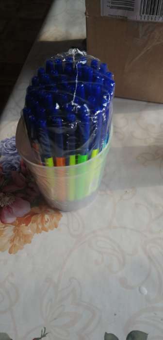 Фотография покупателя товара Ручка шариковая "Стамм" 049, узел 1.0 мм, чернила синие, стержень 135 мм, корпус флуоресцентный, МИКС - Фото 1