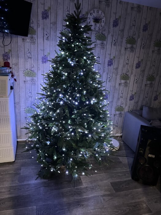 Фотография покупателя товара Искусственная ёлка «Зимнее волшебство. Элит», 120 см, d нижнего яруса 89 см, 322 смешанные ветки шарнирные - Фото 5