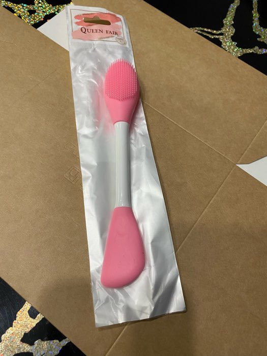 Фотография покупателя товара Кисть для масок с щёткой, двусторонняя, силиконовая, 16,5 см, цвет розовый - Фото 1