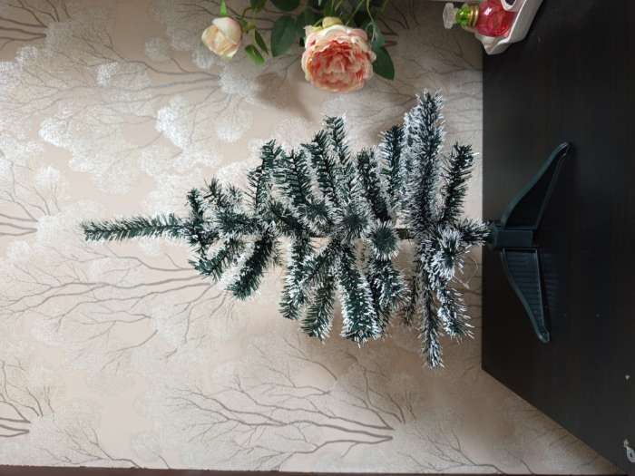 Фотография покупателя товара Искусственная ёлка с инеем «Зимнее волшебство. Радуга», 60 см, 60 ПВХ веток отгибаются