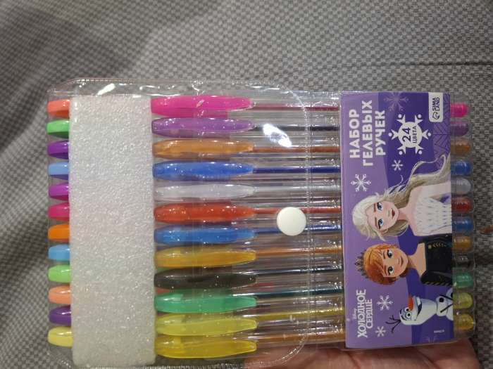 Фотография покупателя товара Ручка шариковая с блестками, 24 цвета, «Холодное сердце» - Фото 4