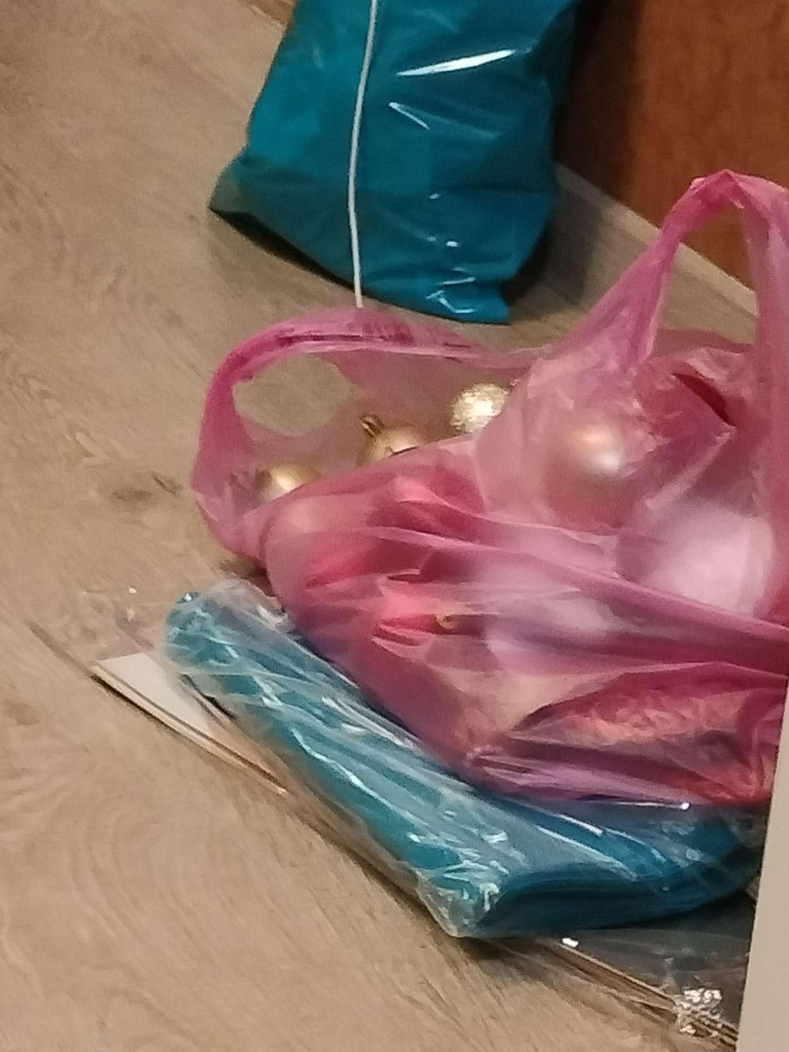 Фотография покупателя товара Пакет полиэтиленовый с вырубной ручкой, Бирюзовый 30-40 См, 50 мкм - Фото 23