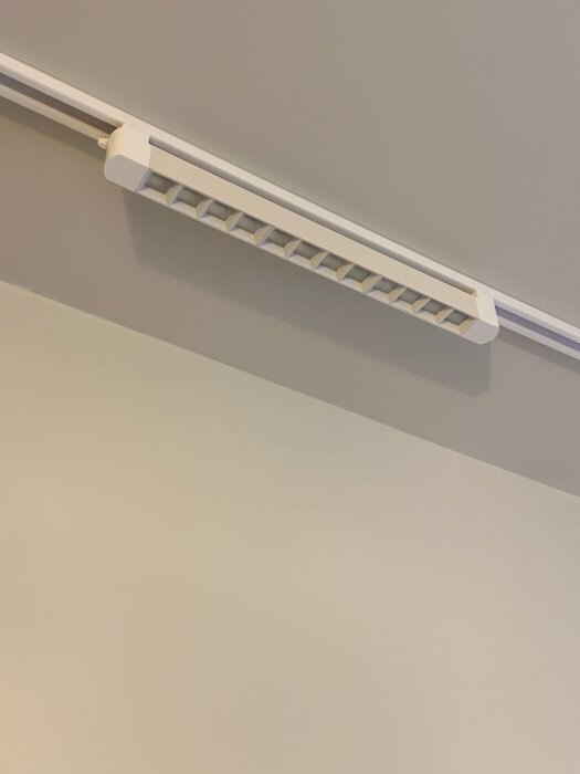 Фотография покупателя товара Трековый светильник линейный, поворотный, 30 Вт, 2700 Лм, 4000К, IP20, белый, свечение нейтральное белое - Фото 1