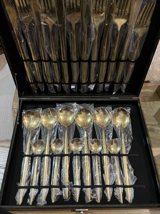 Фотография покупателя товара Столовые приборы «Оску», 24 предмета, в коробке, нержавеющая сталь, золотистые - Фото 11