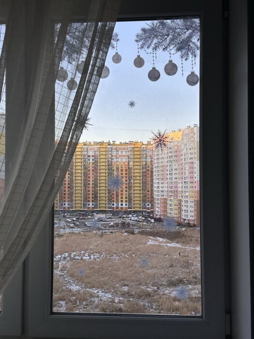 Фотография покупателя товара Наклейки на окна многоразовые «Новогодний венок», 50×70 см - Фото 18