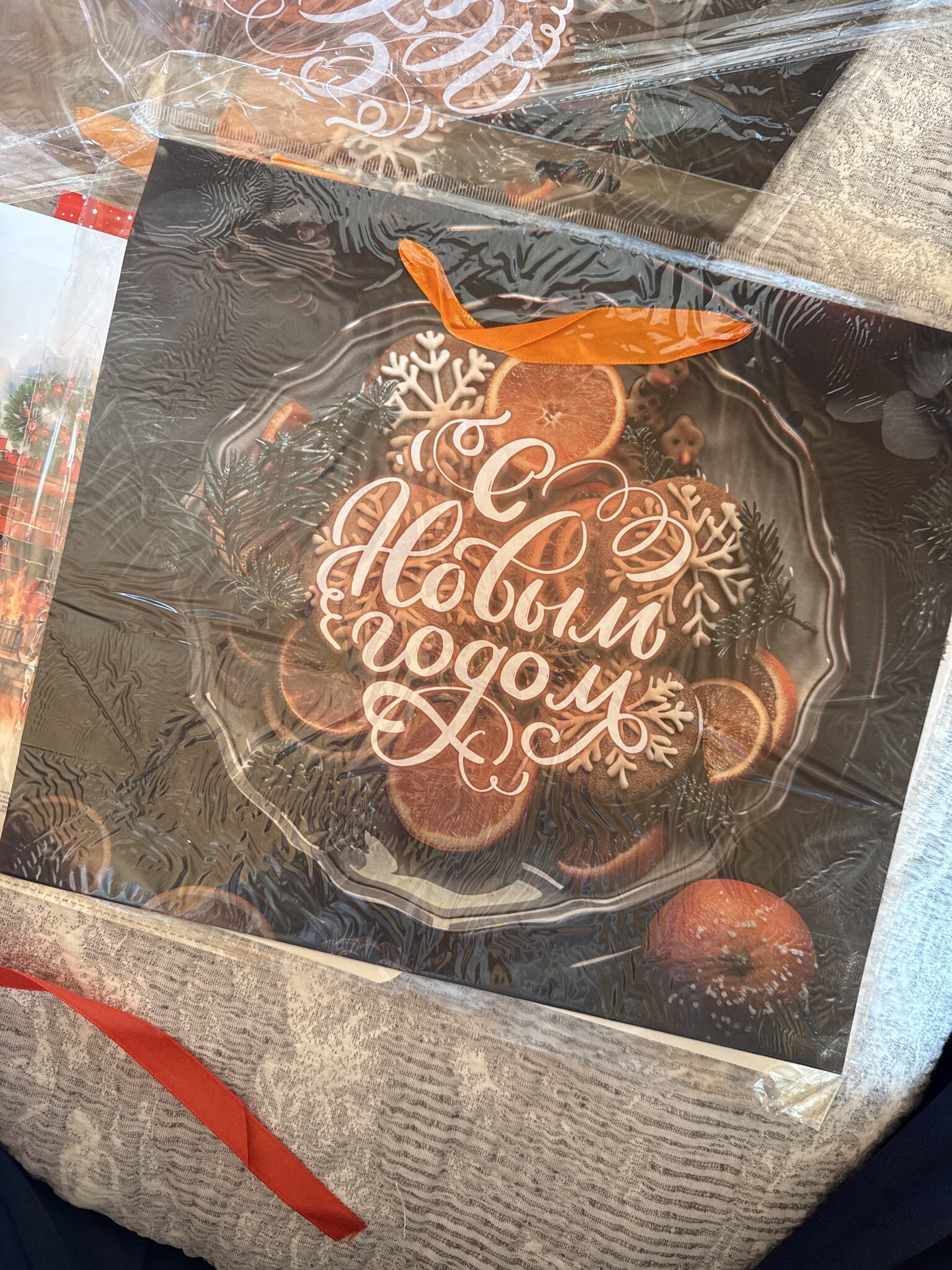 Фотография покупателя товара Пакет подарочный крафтовый, «Атмосфера Нового Года», 30×26×9 см - Фото 1