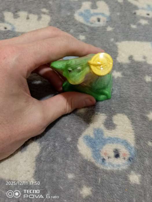 Фотография покупателя товара Свеча декоративная «Змея новогодняя». 6×5×8.5 см - Фото 3