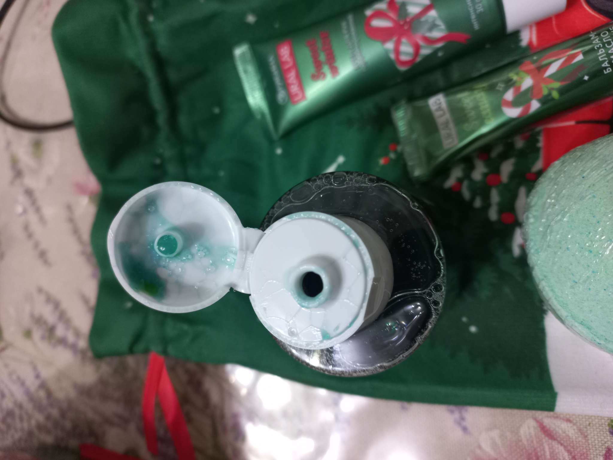 Фотография покупателя товара Новогодний подарочный набор косметики в мешке, домики, URAL LAB - Фото 2